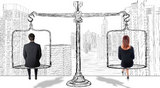 Un homme et une femme sur une balance